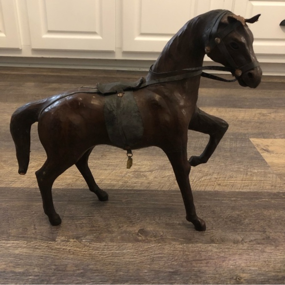 Very Cool Vintage Paper Mache/leather Horse11"H x approx 12"L from tail to nose
